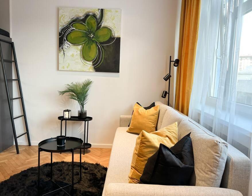 ברטיסלאבה Central Getaway Studio מראה חיצוני תמונה